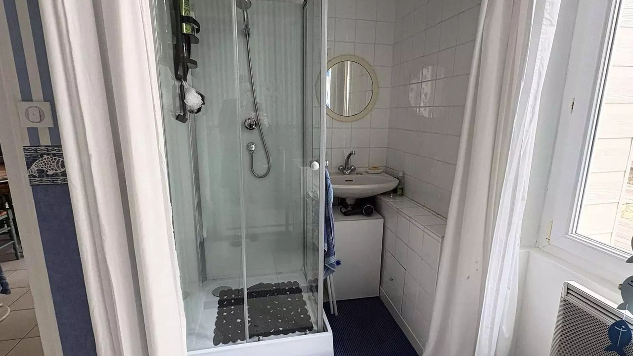 Photo of Bathroom in Pornichet