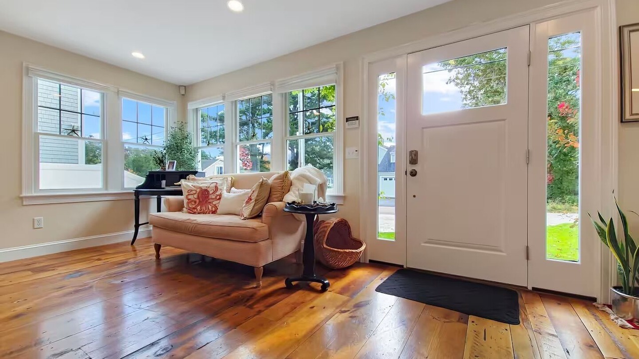 Photo of Livingroom in Mashpee