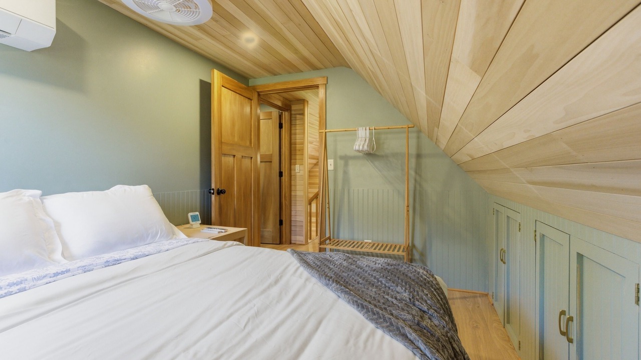 Photo of Bedroom in South Bloomingville