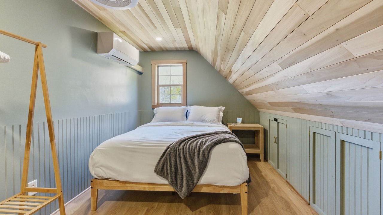 Photo of Bedroom in South Bloomingville