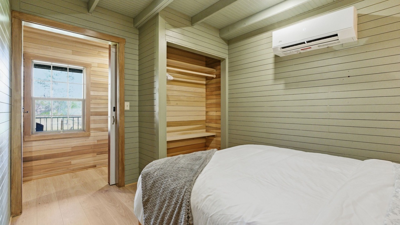 Photo of Bedroom in South Bloomingville