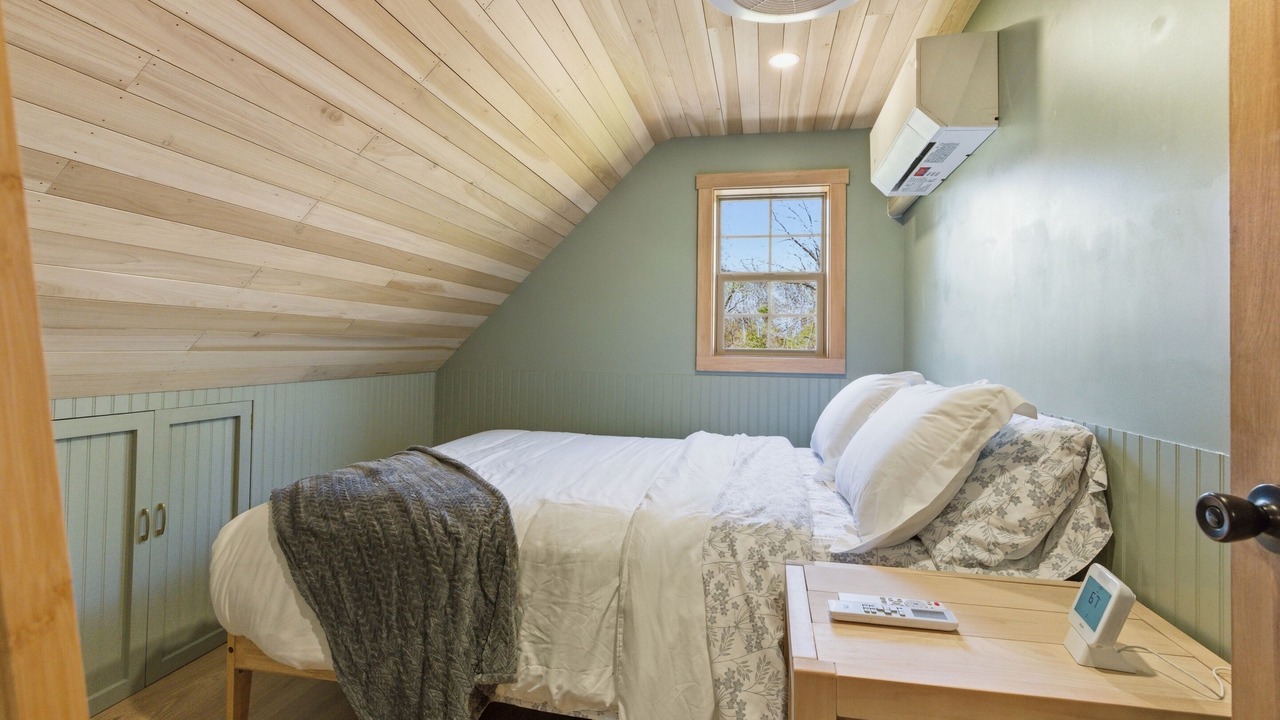 Photo of Bedroom in South Bloomingville