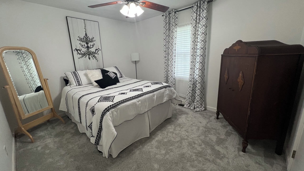 Photo of Bedroom in Elizabeth City