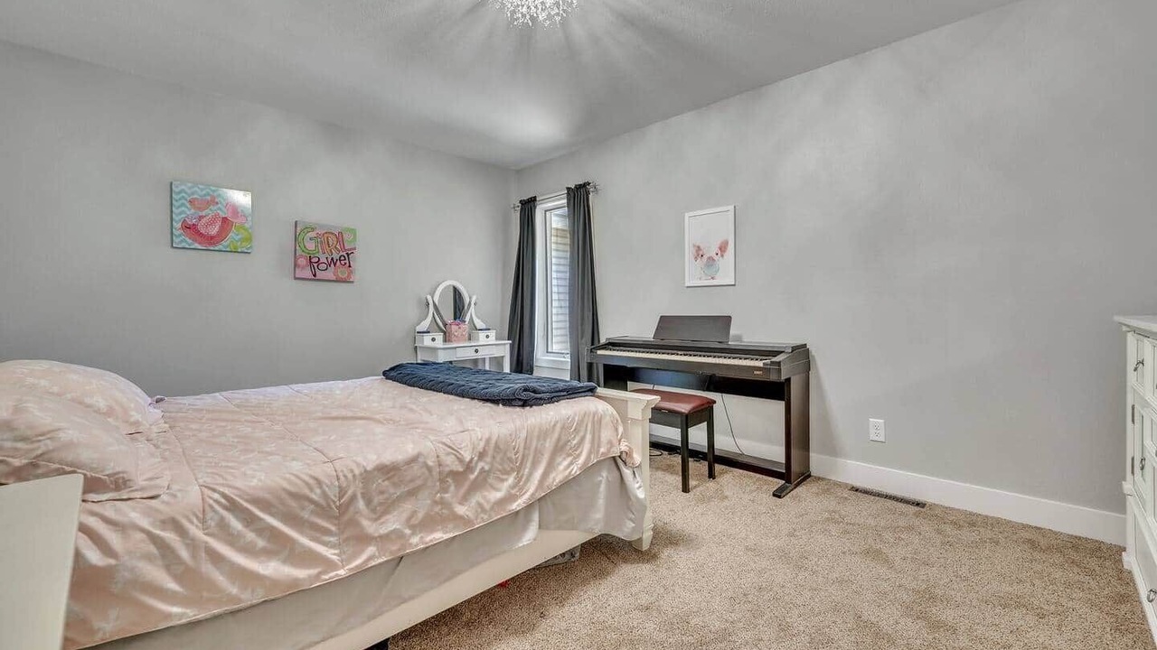 Photo of Bedroom in Spirit Lake