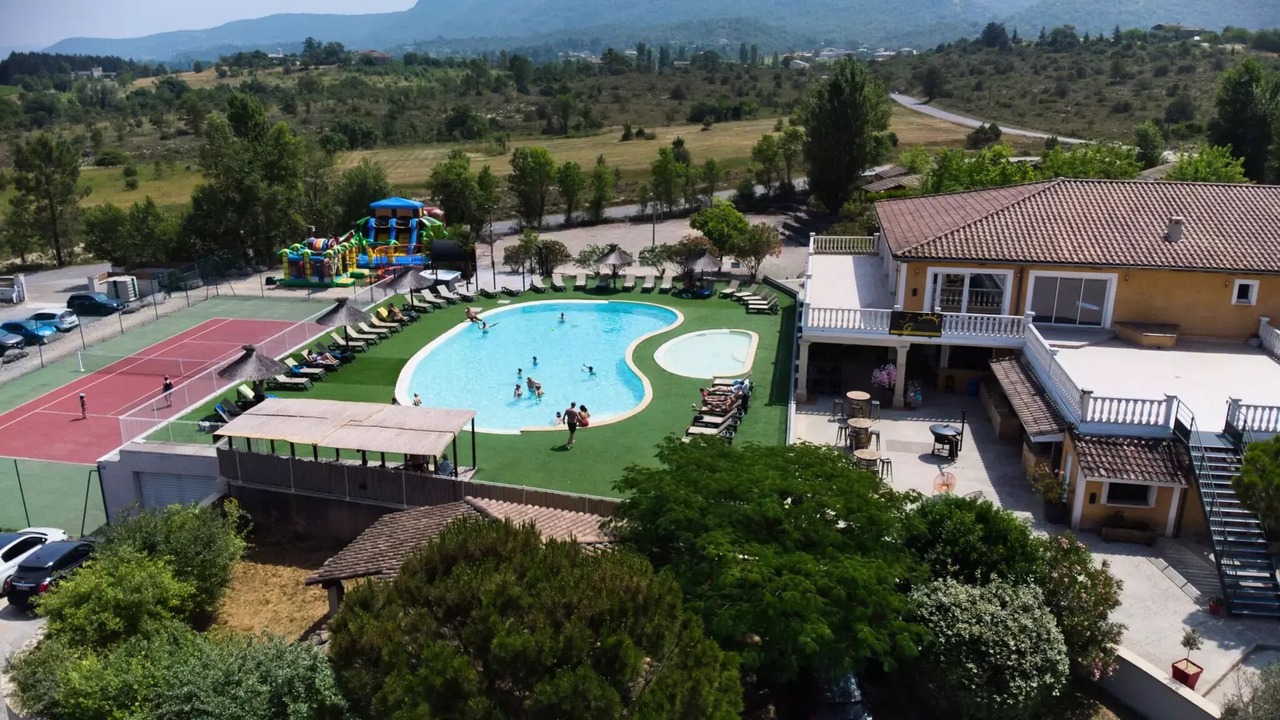 Photo of Outdoor in Grospierres