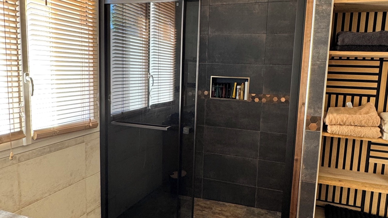 Photo of Bathroom in Drumettaz-Clarafond