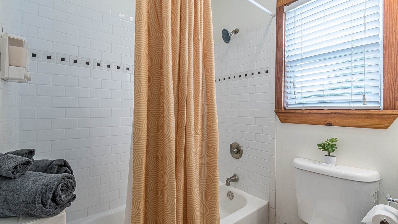 Photo of Bathroom in Mahncke Park