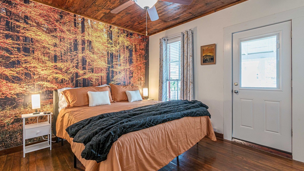 Photo of Bedroom in Mahncke Park