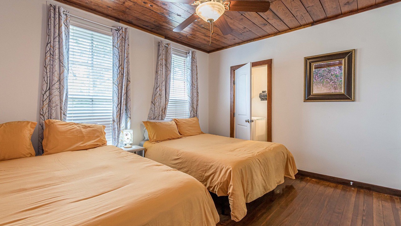 Photo of Bedroom in Mahncke Park