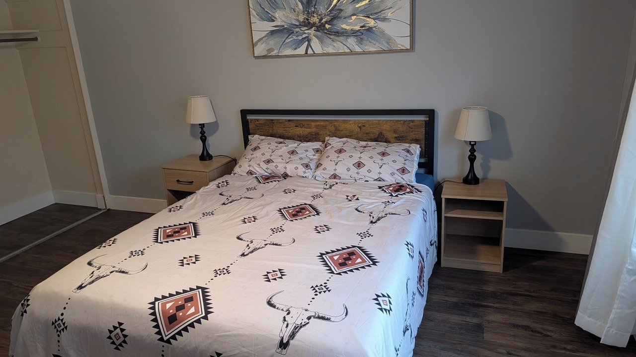 Photo of Bedroom in Northwest Los Angeles Heights
