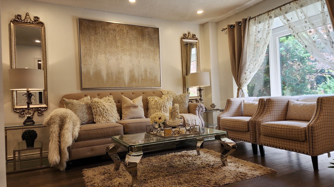 Photo of Livingroom in Erin Mills