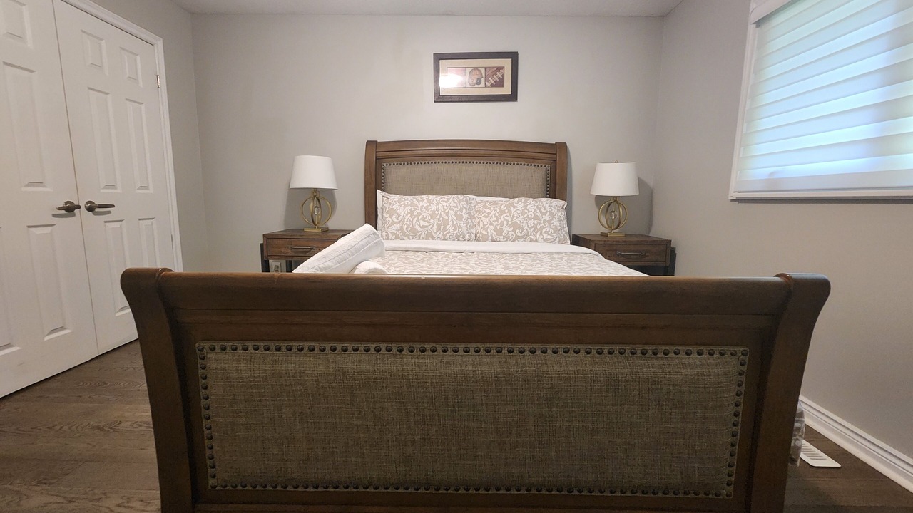 Photo of Bedroom in Erin Mills