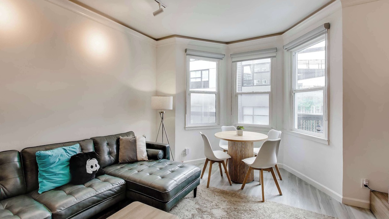Photo of Bedroom in Downtown San Francisco