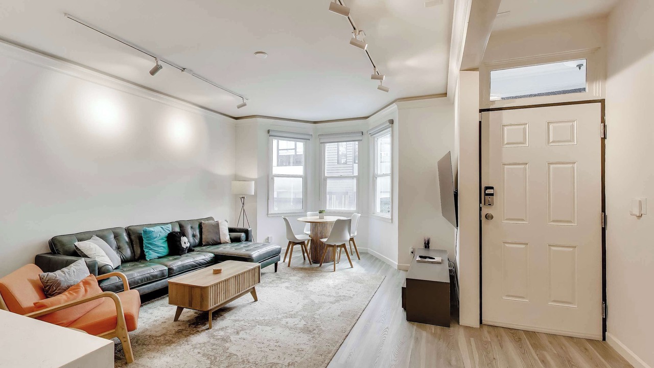 Photo of Bedroom in Downtown San Francisco