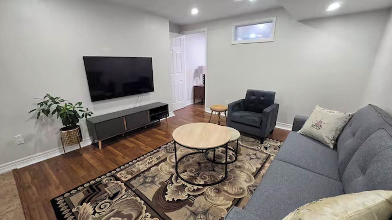 Photo of Livingroom in Richmond Hill