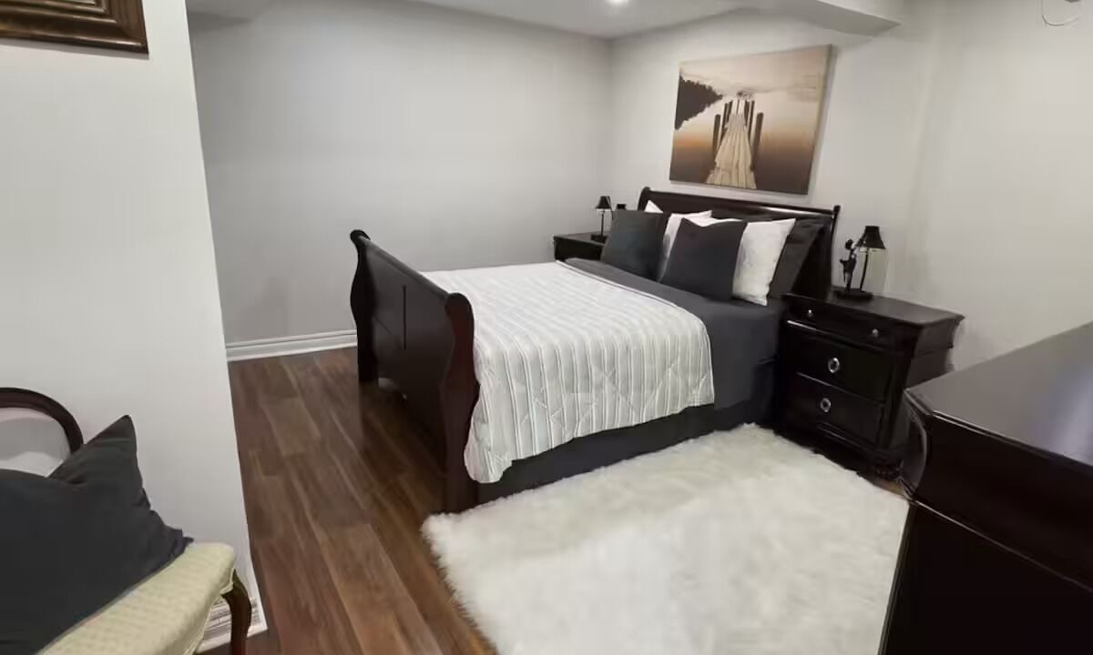 Photo of Bedroom in Richmond Hill