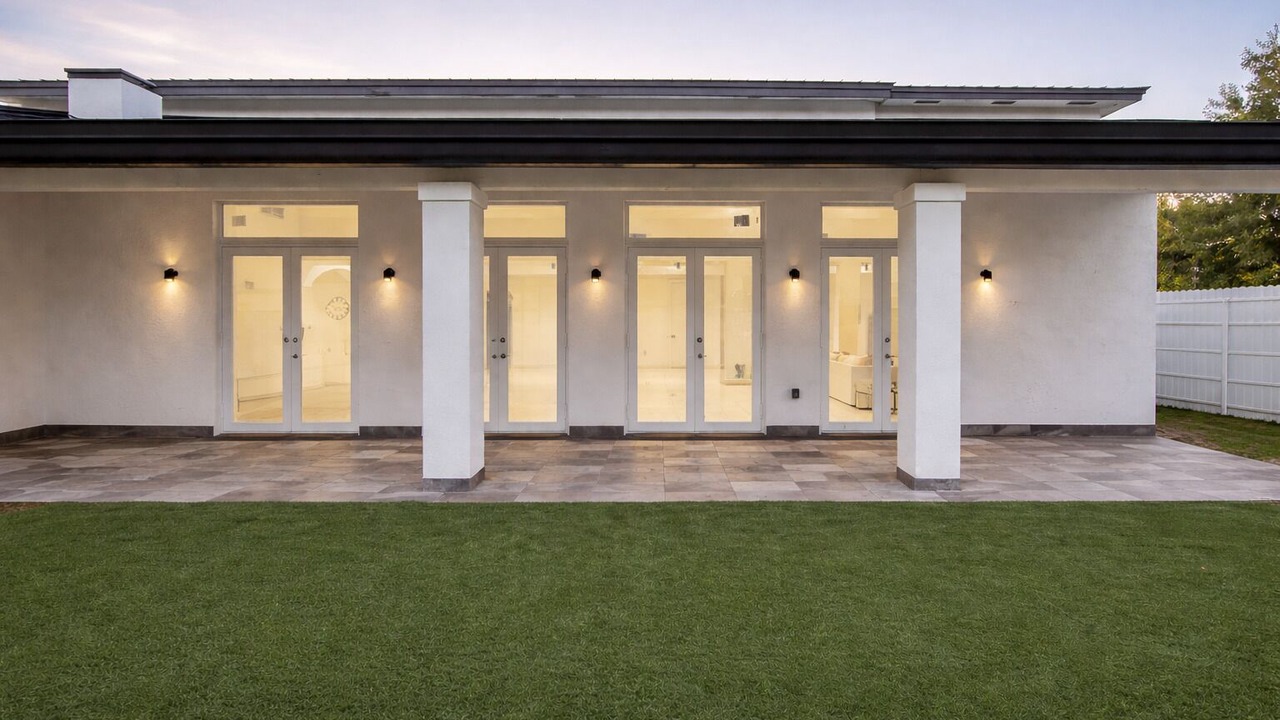 Photo of Outdoor in Tamiami