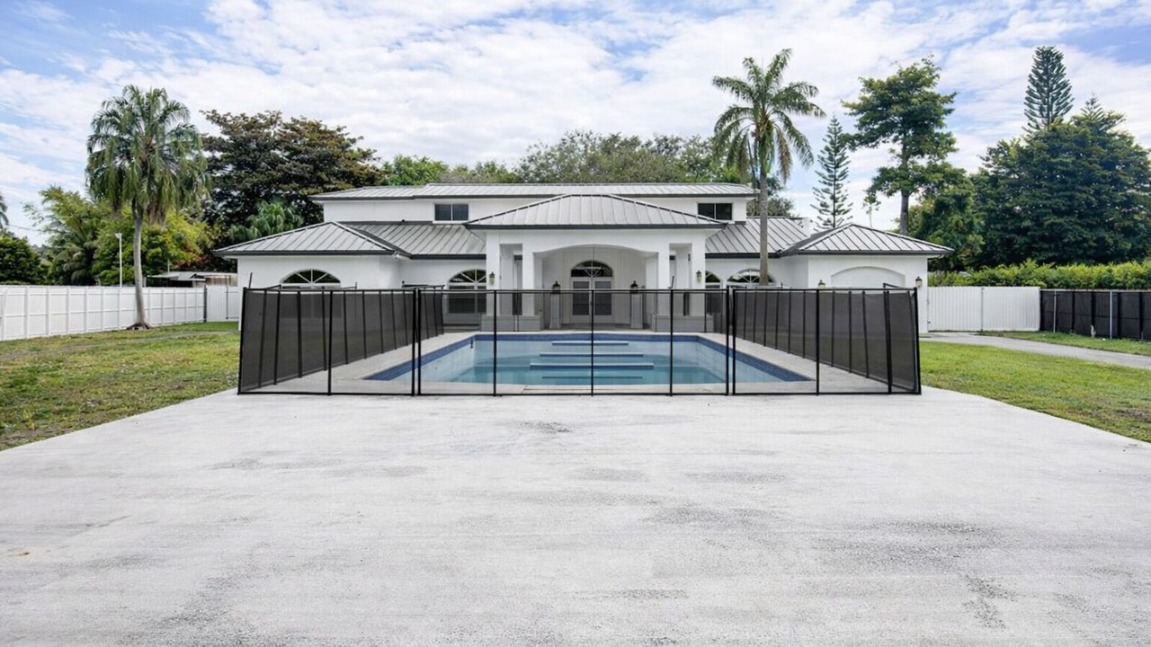 Photo of Outdoor in Tamiami