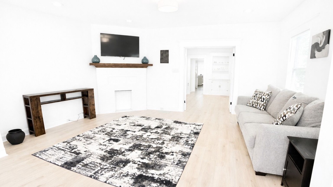 Photo of Livingroom in College Park