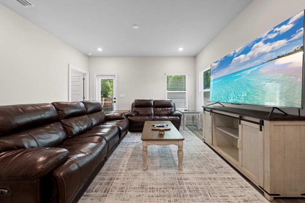 Photo of Livingroom in Foley