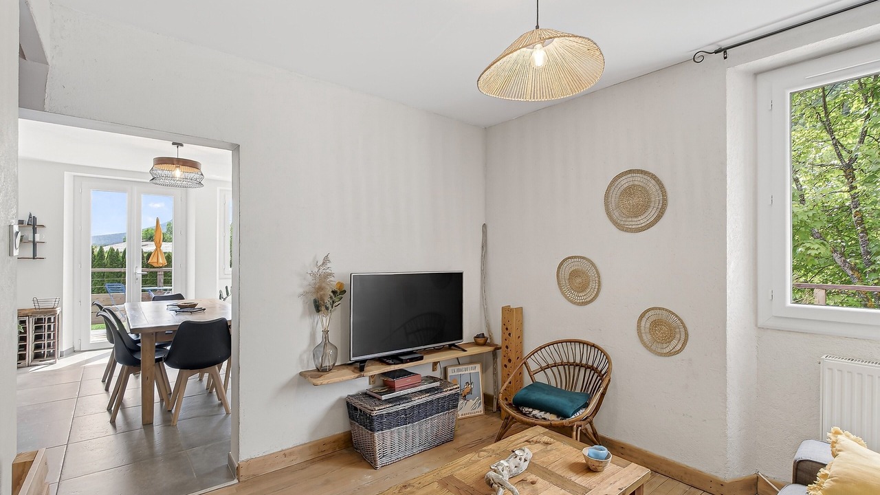 Photo of Livingroom in Chabestan