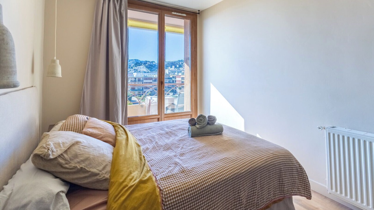 Photo of Bedroom in 16th Arrondissement
