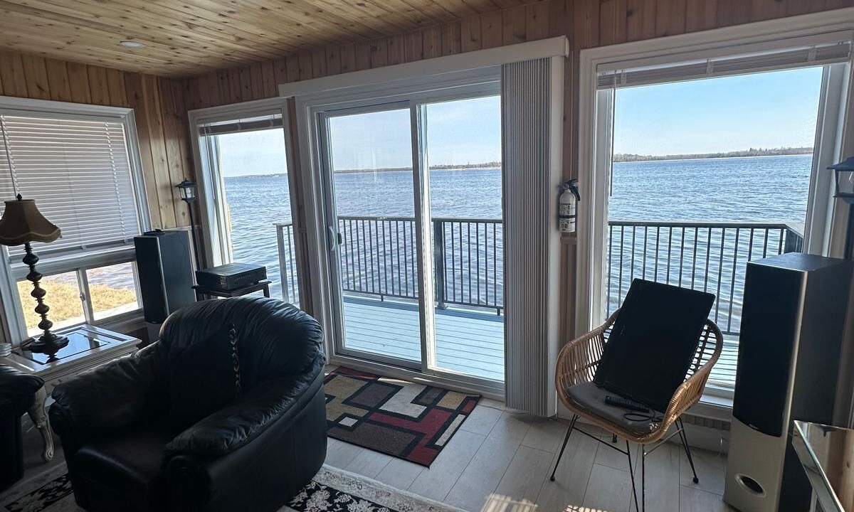 Photo of Livingroom in Kawartha Lakes