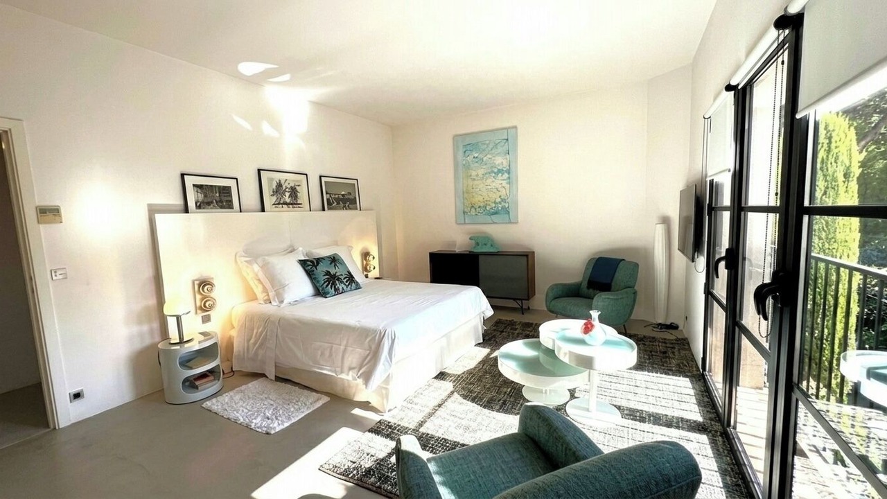 Photo of Bedroom in Saint-Tropez