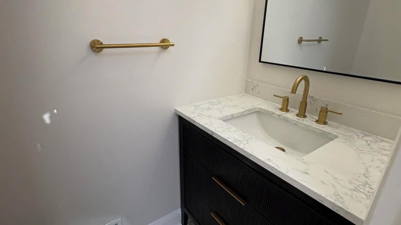 Photo of Bathroom in Avalon