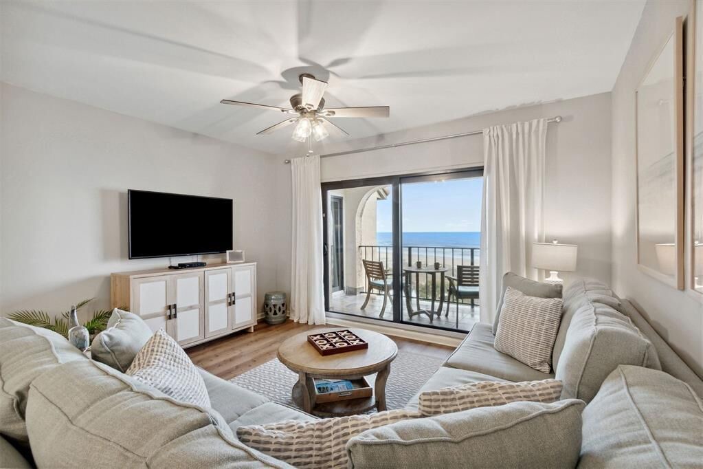 Photo of Livingroom in Fernandina Beach