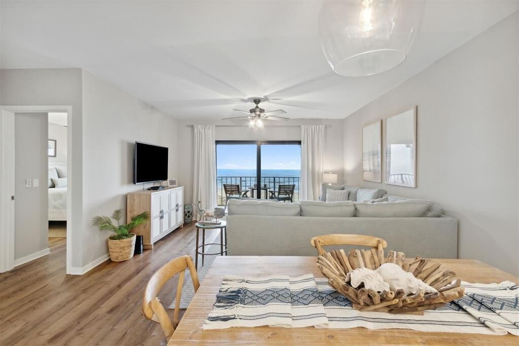 Photo of Livingroom in Fernandina Beach