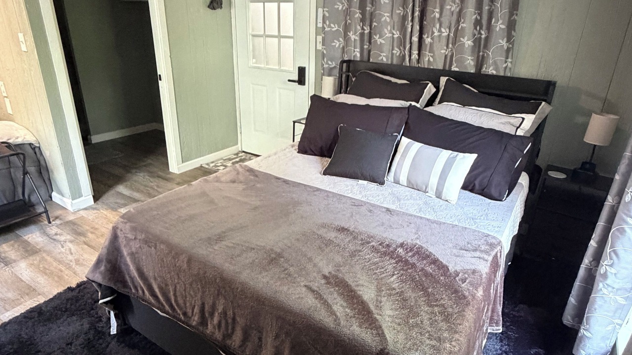 Photo of Bedroom in Bronson