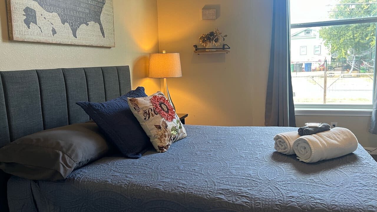 Photo of Bedroom in Five Points