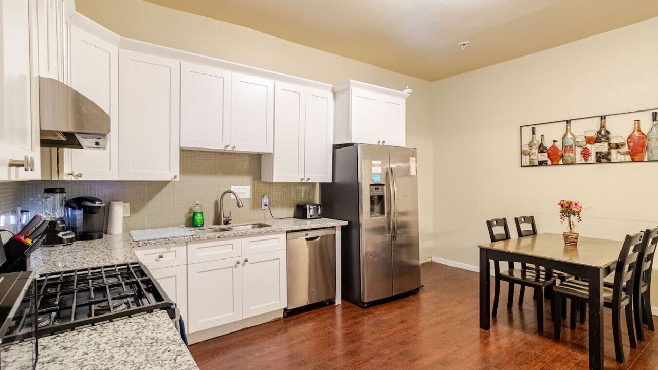 Photo of Kitchen in Five Points