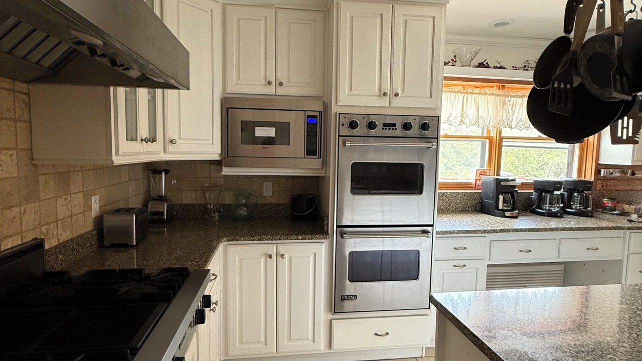 Photo of Kitchen in Eminence