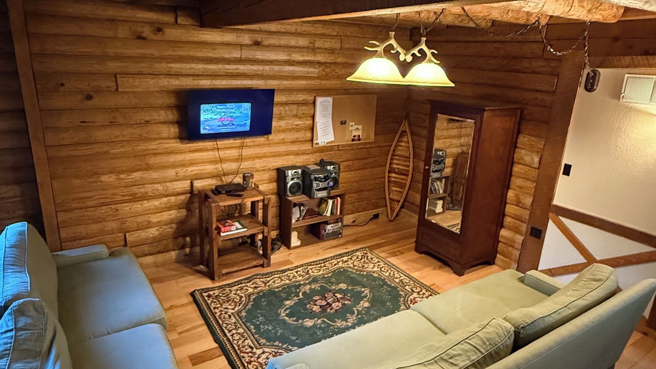 Photo of Livingroom in Eminence