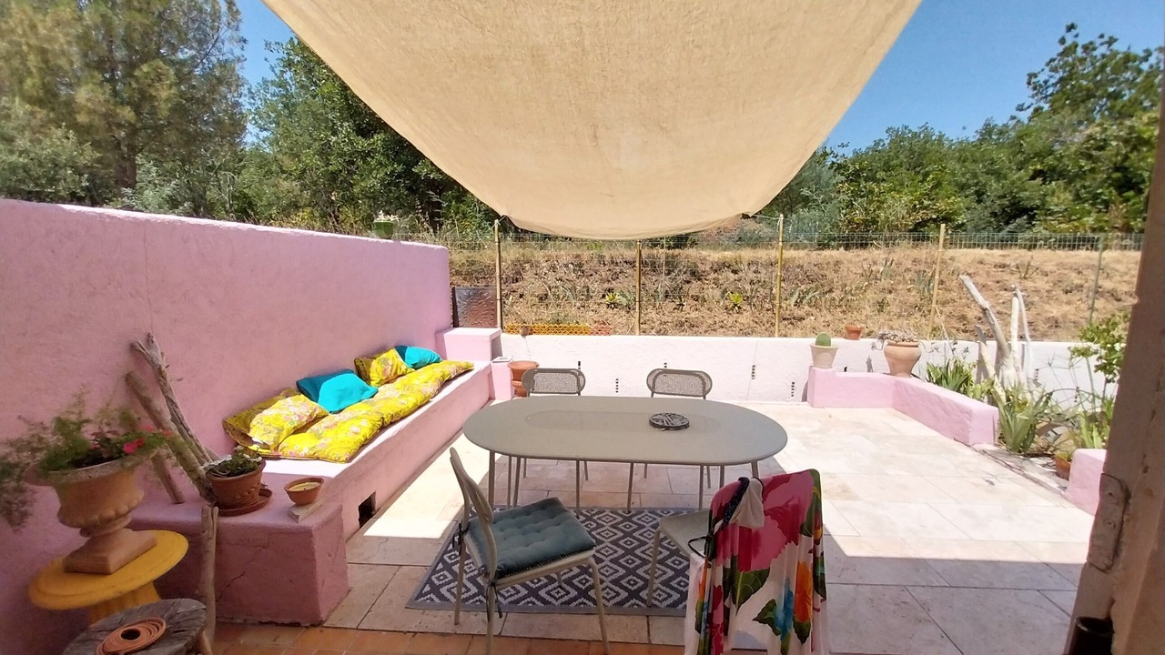 Photo of Outdoor in Reynes