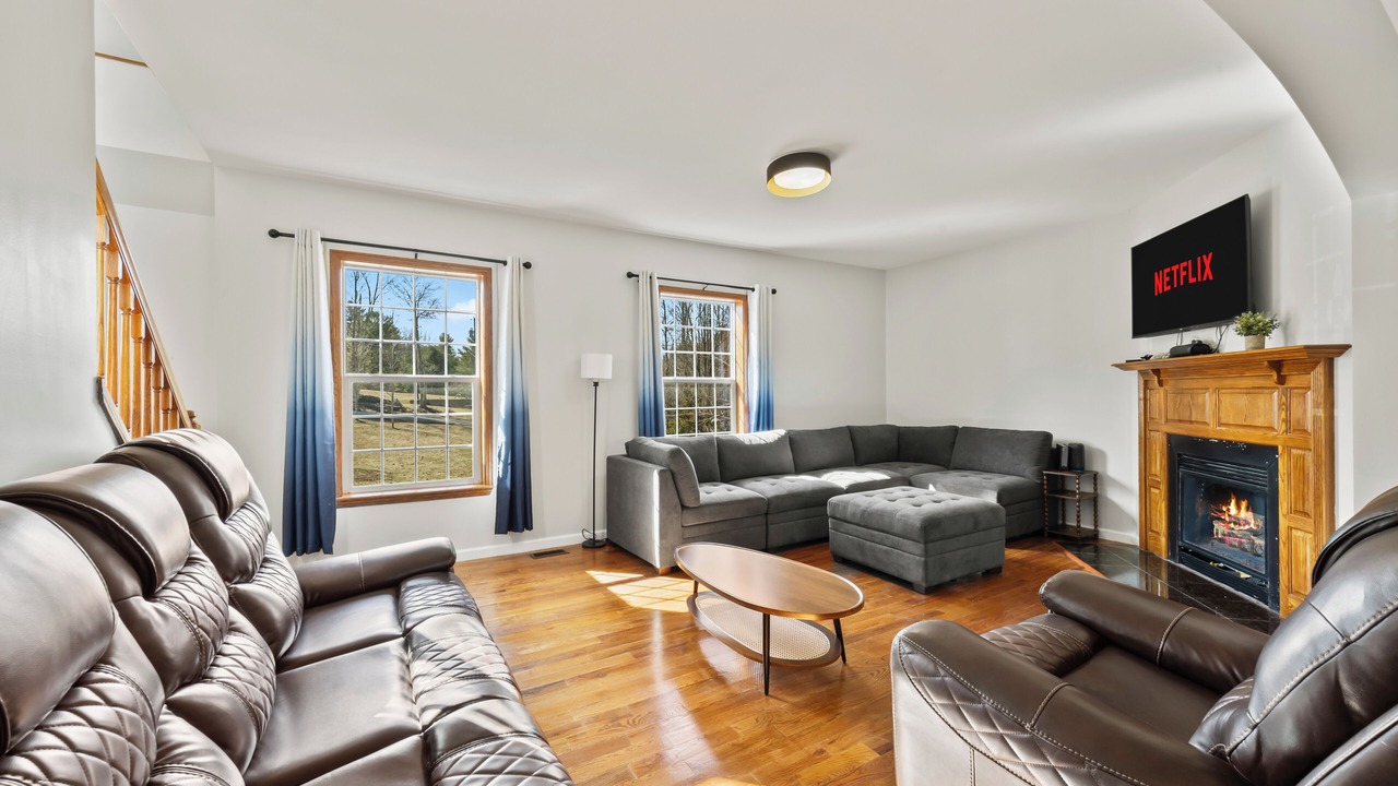 Photo of Livingroom in Monticello