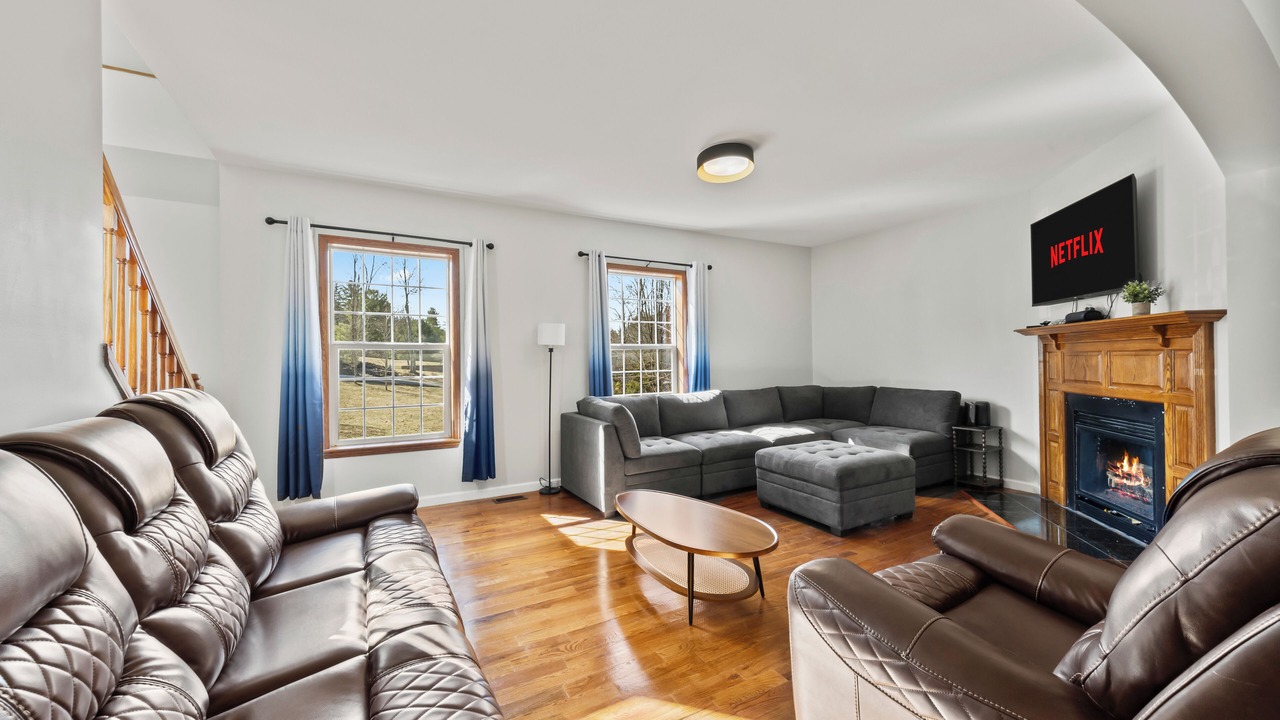 Photo of Livingroom in Monticello