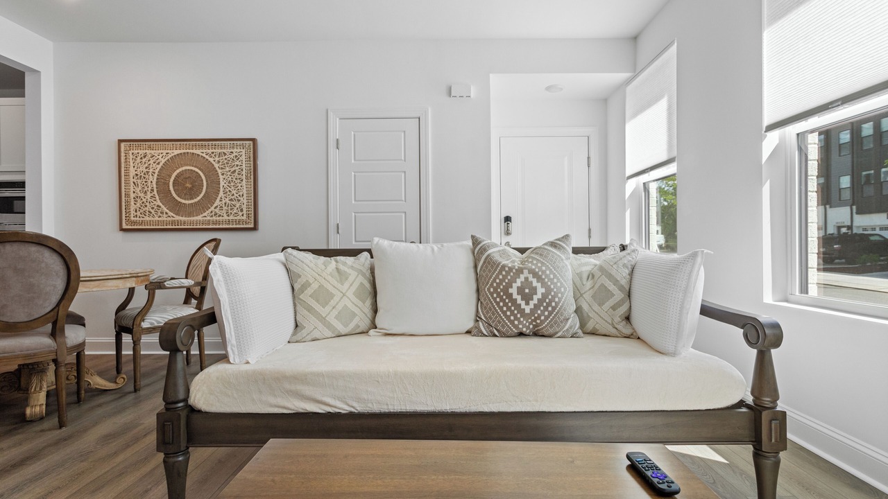 Photo of Livingroom in North Raleigh