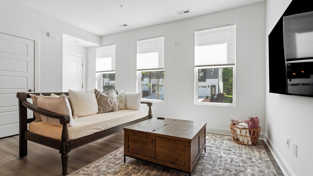 Photo of Livingroom in North Raleigh