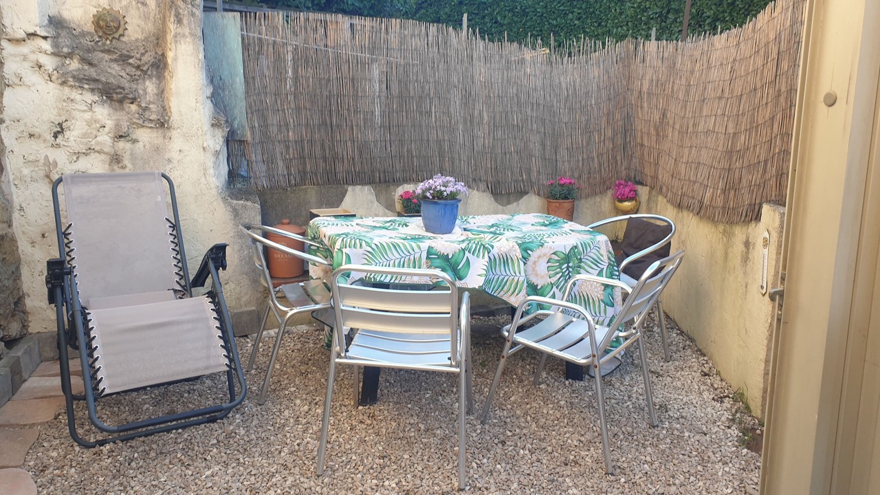 Photo of Outdoor in Clara