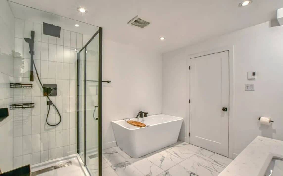 Photo of Bathroom in Argenteuil Regional County Municipality