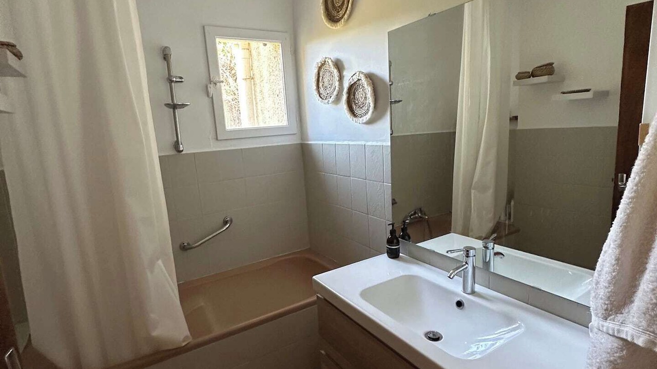Photo of Bathroom in Les Aires
