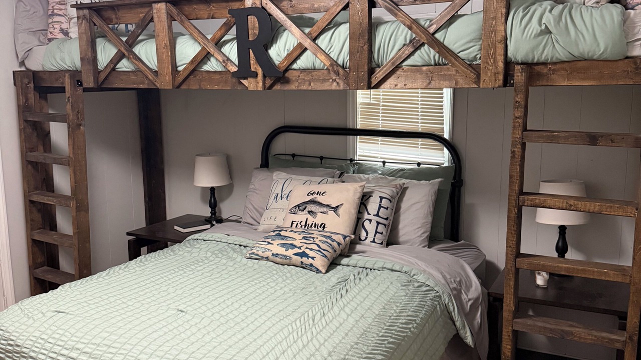 Photo of Bedroom in Coffeeville