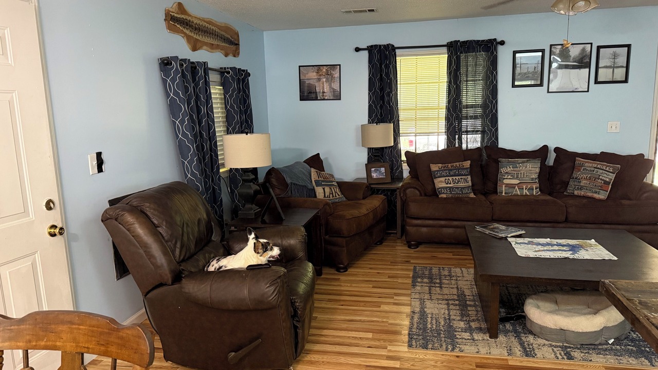 Photo of Livingroom in Coffeeville