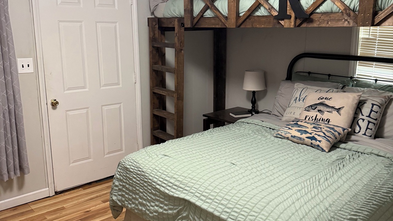 Photo of Bedroom in Coffeeville