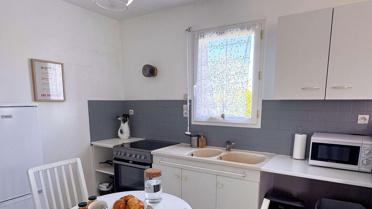 Photo of Kitchen in Saint-Michel-Mont-Mercure