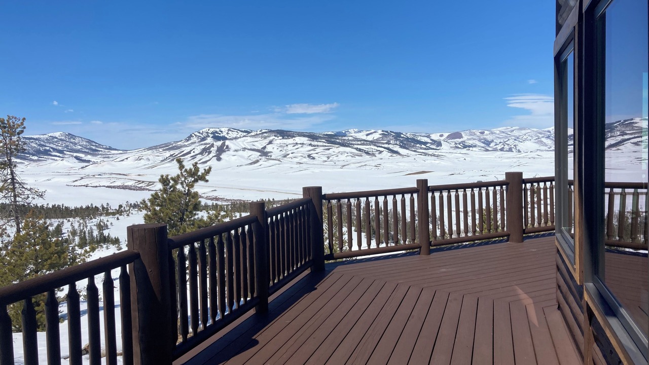 Photo of Patio Balcony in Granby