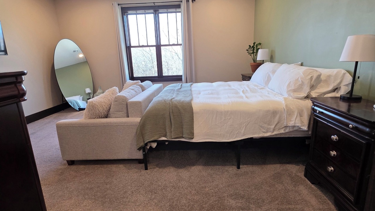 Photo of Bedroom in Hutchinson
